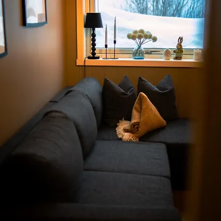 Aurora Very Close To Cable Car And Sherpatrappa * Tromsø