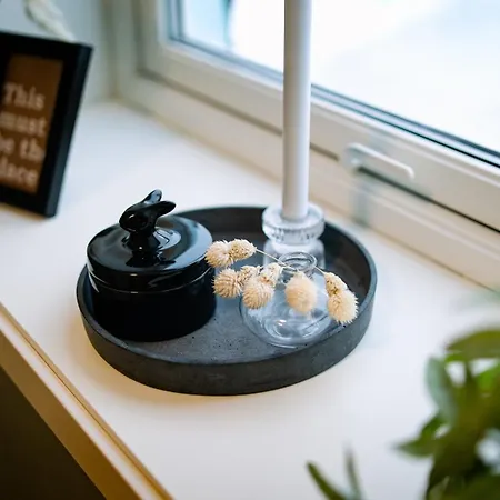 Aurora Very Close To Cable Car And Sherpatrappa *